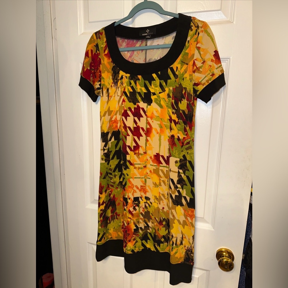 Ronni Nicole 6 Slinky Stretch Knit Dress Short Sleeve Colorful Abstract Print
